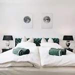 아파트 Stilvolle 4-raumwohnung In Zentraler Lage 드레스덴