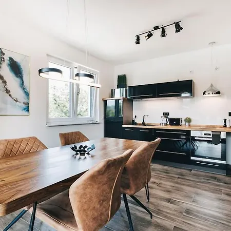 Stilvolle 4-raumwohnung In Zentraler Lage 公寓 *