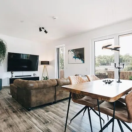 Stilvolle 4-raumwohnung In Zentraler Lage * دريسدن