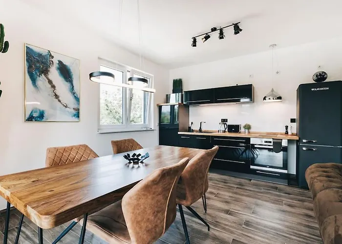 Stilvolle 4-raumwohnung In Zentraler Lage شقة *