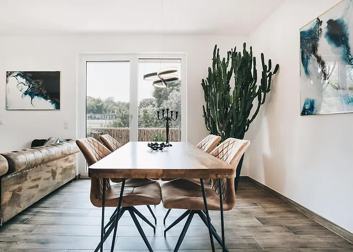 Stilvolle 4-raumwohnung In Zentraler Lage 公寓